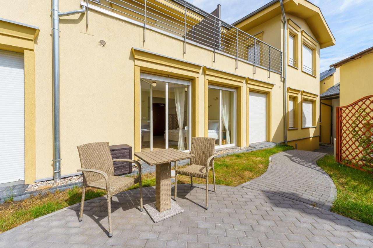 Zdrojowa 5a By Renters Apartment